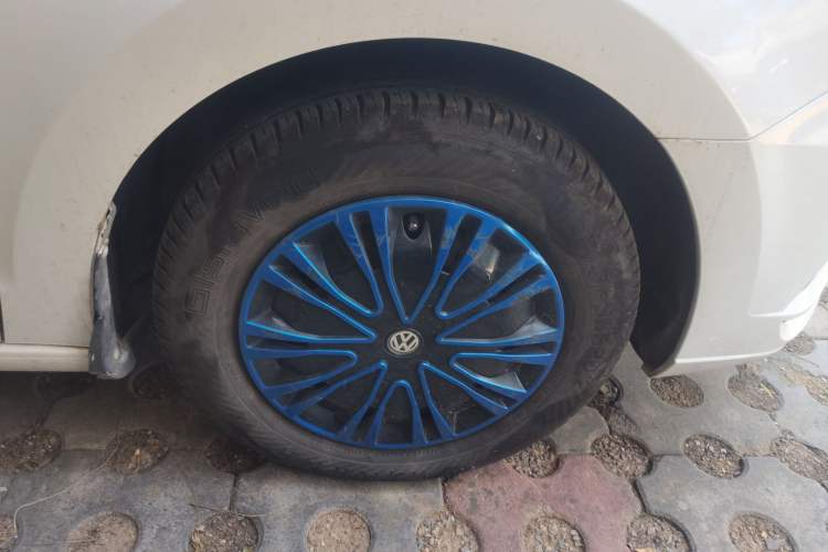 Used Volkswagen Jetta 2017 1.5L Automatic Fashion Model Right Front Wheel Hub