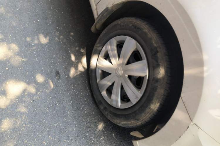 Used Volkswagen Jetta 2017 1.5L Automatic Fashion Model Right Front Wheel Hub