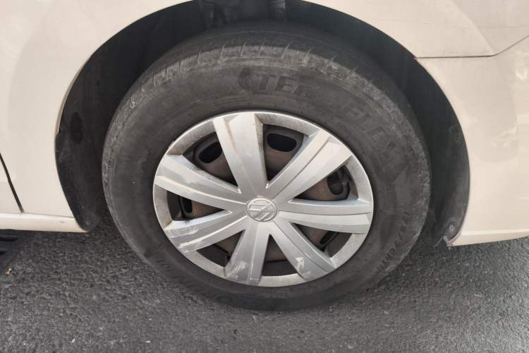 Used Volkswagen Jetta 2017 1.5L Manual Fashion Edition Right Front Wheel Hub