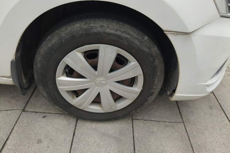 Used Volkswagen Jetta 2017 1.5L Automatic Fashion Model Right Front Wheel Hub
