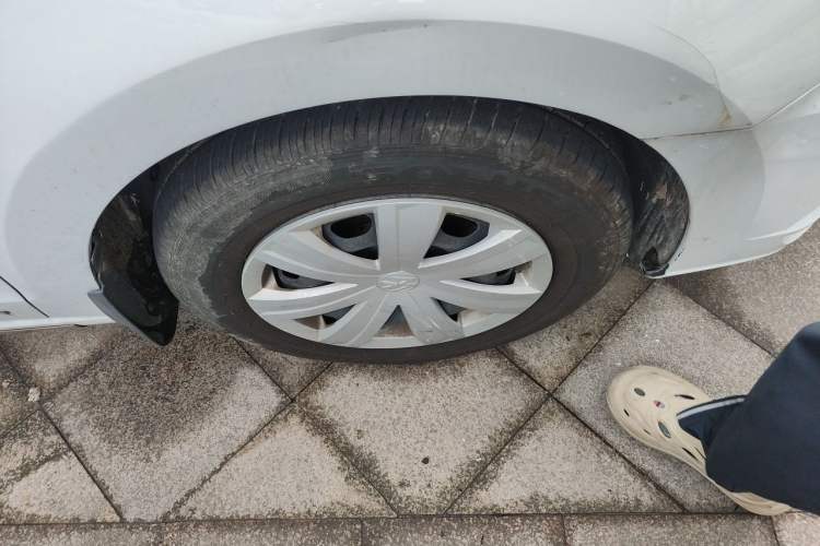 Used Volkswagen Jetta 2017 1.5L Automatic Fashion Model Right Front Wheel Hub