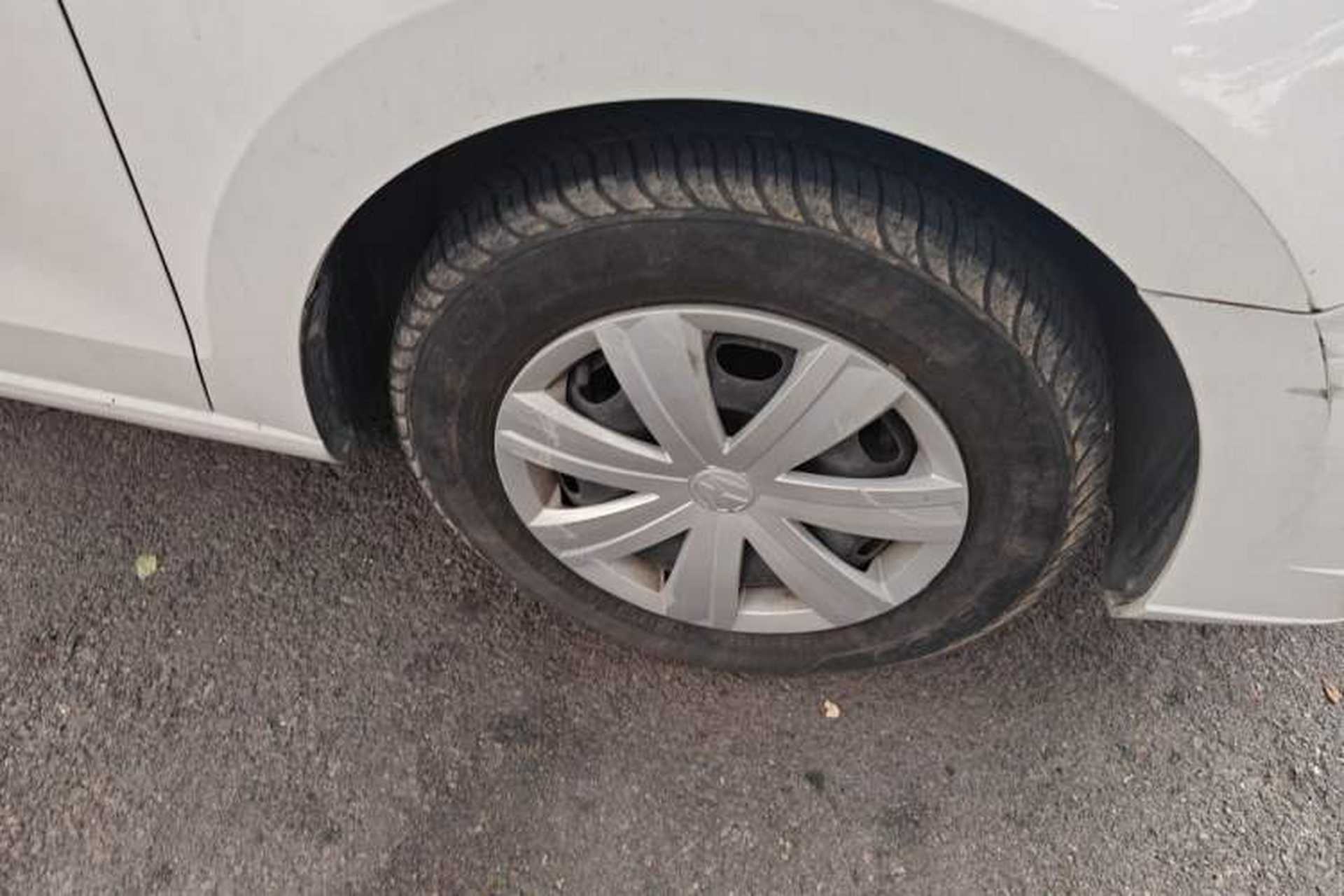 Used Volkswagen Jetta 2017 1.5L Manual Fashion Edition Right Front Wheel Hub