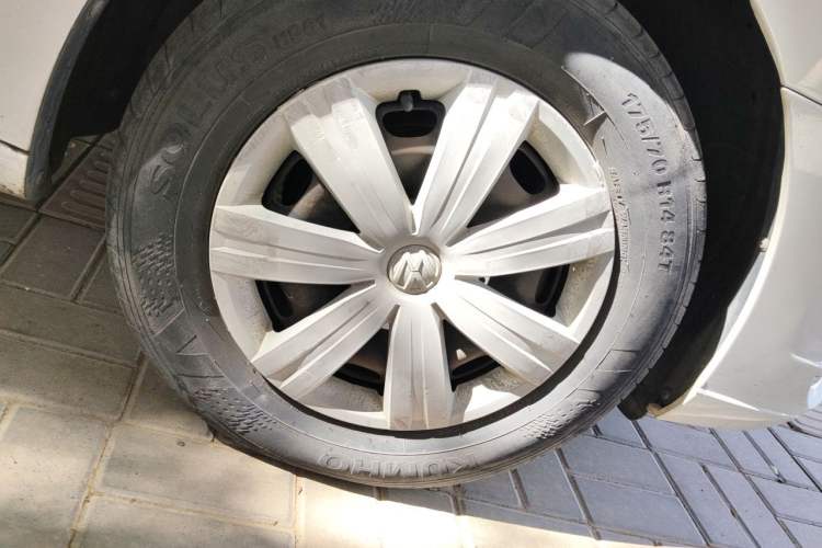 Used Volkswagen Jetta 2017 1.5L Automatic Fashion Model Right Front Wheel Hub