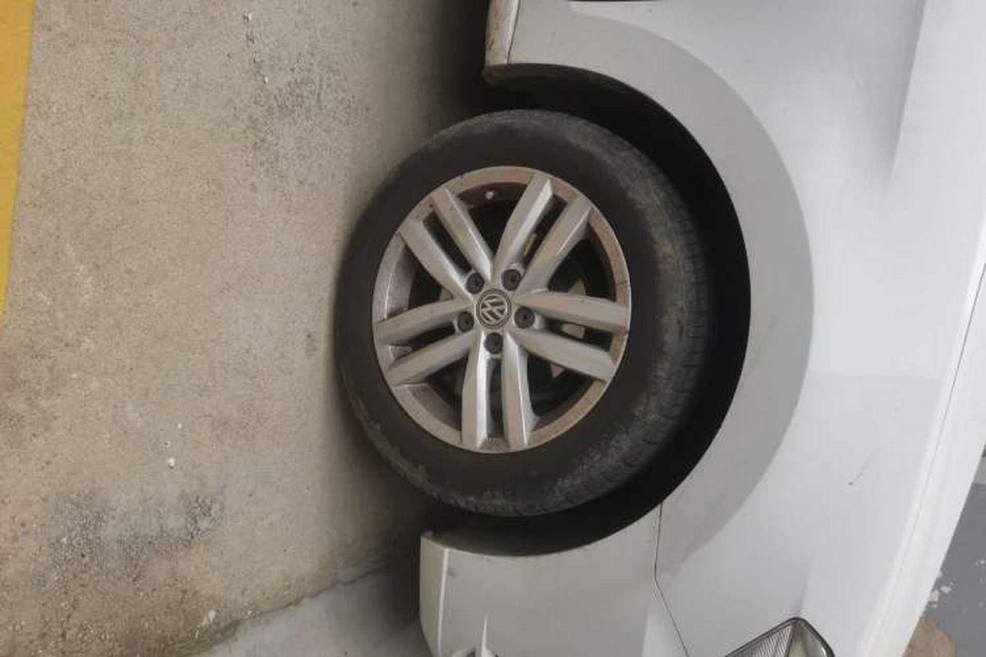 Used Volkswagen Jetta 2017 1.5L Manual Comfort Model Right Front Wheel Hub