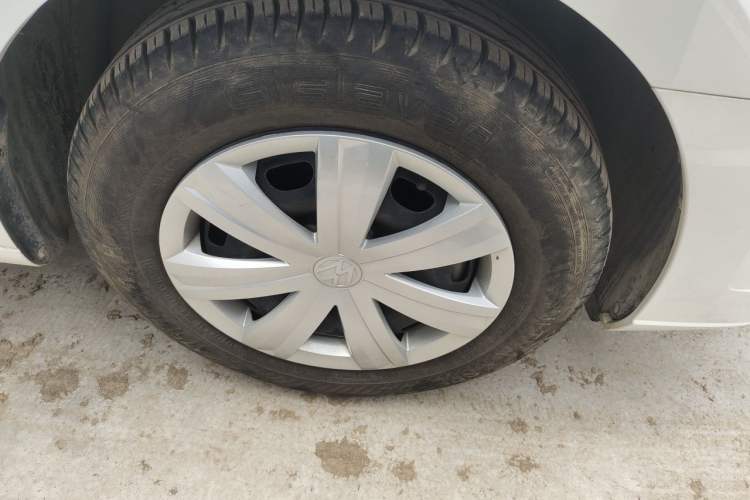 Used Volkswagen Jetta 2017 1.5L Automatic Fashion Model Right Front Wheel Hub