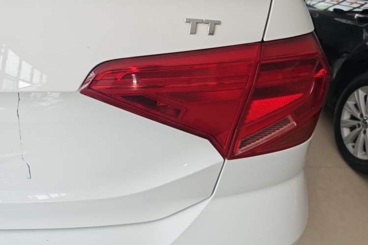 Used Volkswagen Jetta 2017 1.4L Manual Fashion Edition Right Rear Taillight