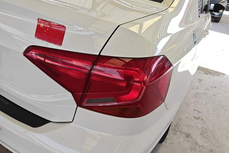 Used Volkswagen Jetta 2017 1.4L Manual Fashion Edition Right Rear Taillight