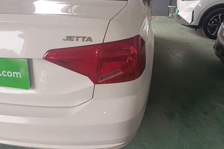 Used Volkswagen Jetta 2017 1.4L Manual Fashion Edition Right Rear Taillight