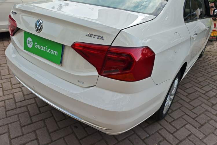 Used Volkswagen Jetta 2017 1.5L Automatic Comfort Model Right Rear Taillight