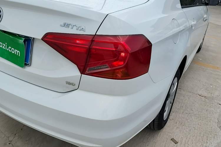 Used Volkswagen Jetta 2017 1.5L Automatic Fashion Model Right Rear Taillight