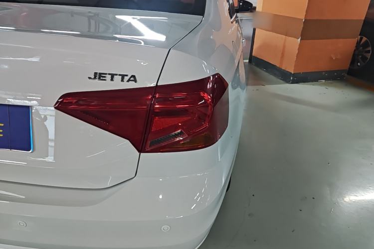 Used Volkswagen Jetta 2017 1.4L Manual Fashion Edition Right Rear Taillight