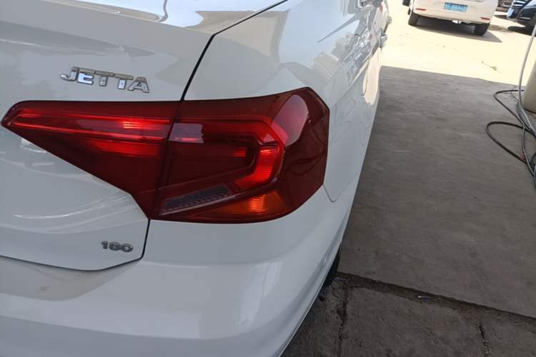 Used Volkswagen Jetta 2017 1.5L Automatic Fashion Model Right Rear Taillight