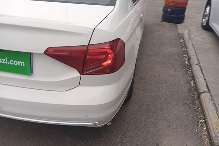 Used Volkswagen Jetta 2017 1.4L Manual Comfort Model Right Rear Taillight