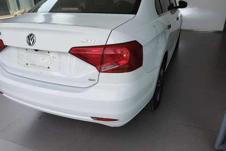 Used Volkswagen Jetta 2017 1.5L Manual Fashion Edition Right Rear Taillight