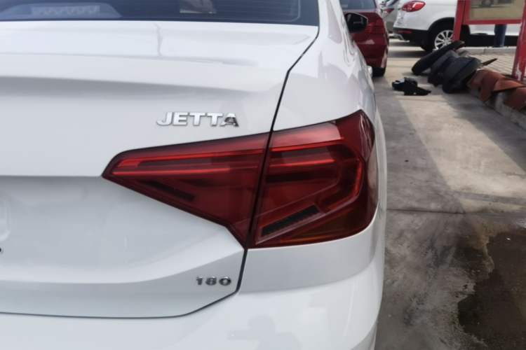 Used Volkswagen Jetta 2017 1.5L Automatic Fashion Model Right Rear Taillight