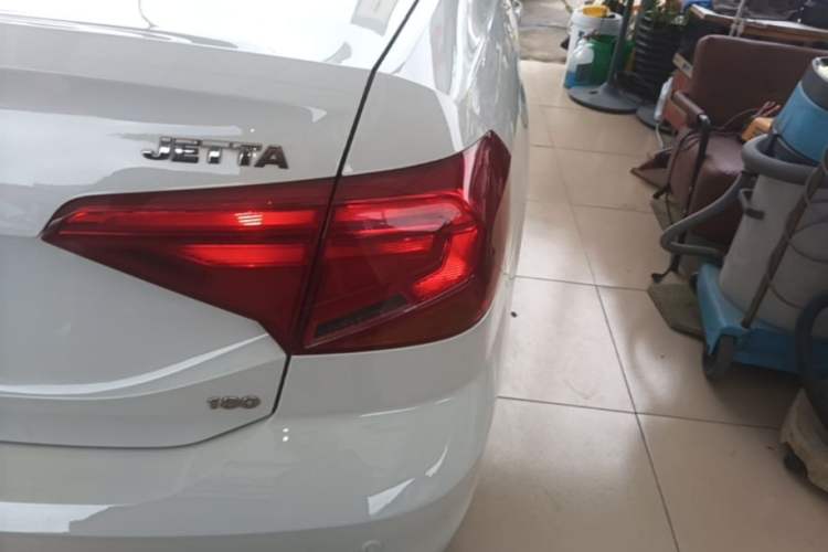 Used Volkswagen Jetta 2017 1.5L Automatic Fashion Model Right Rear Taillight