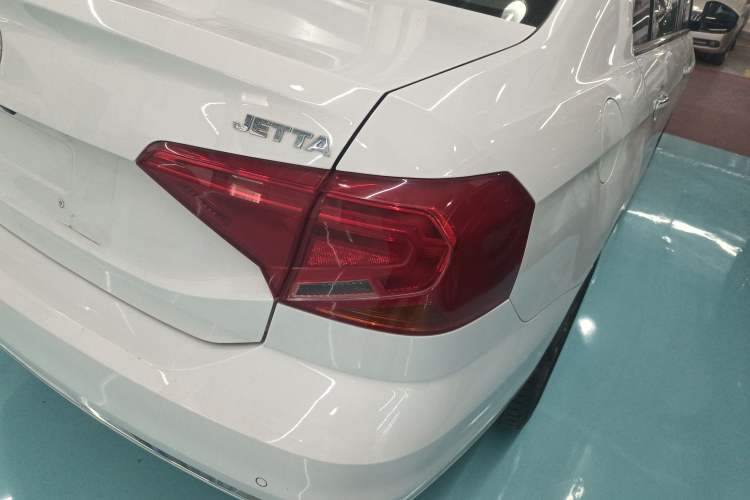 Used Volkswagen Jetta 2017 1.5L Automatic Comfort Model Right Rear Taillight