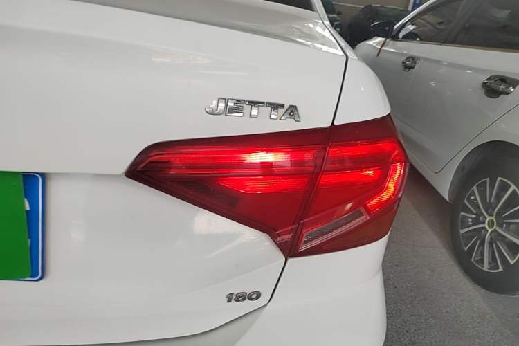 Used Volkswagen Jetta 2017 1.5L Automatic Comfort Model Right Rear Taillight