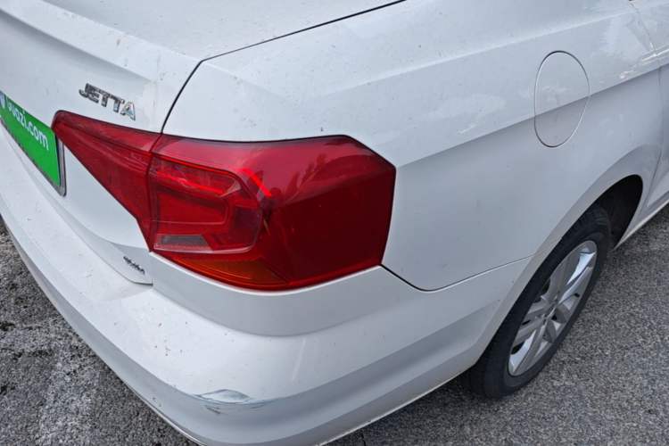 Used Volkswagen Jetta 2017 1.5L Automatic Comfort Model Right Rear Taillight