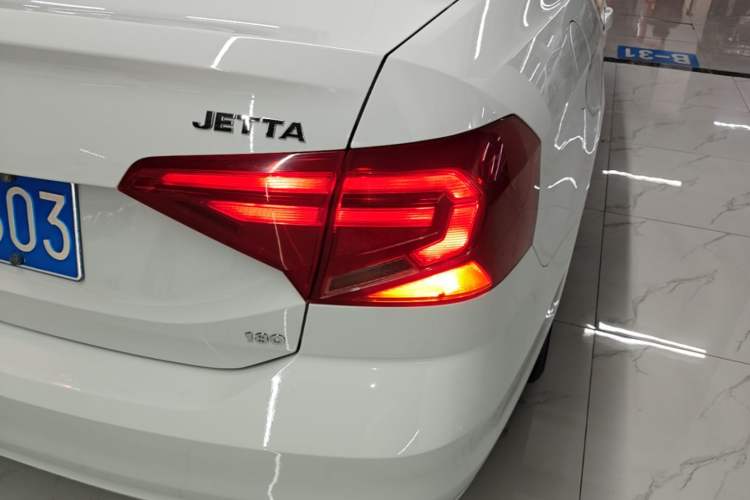Used Volkswagen Jetta 2017 1.5L Automatic Fashion Model Right Rear Taillight