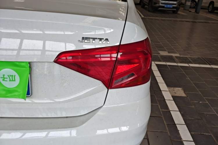 Used Volkswagen Jetta 2017 1.4L Manual Fashion Edition Right Rear Taillight