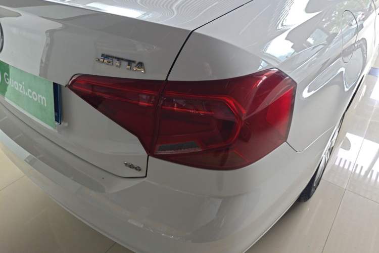Used Volkswagen Jetta 2017 1.5L Manual Fashion Edition Right Rear Taillight