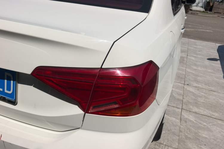 Used Volkswagen Jetta 2017 1.4L Manual Comfort Model Right Rear Taillight