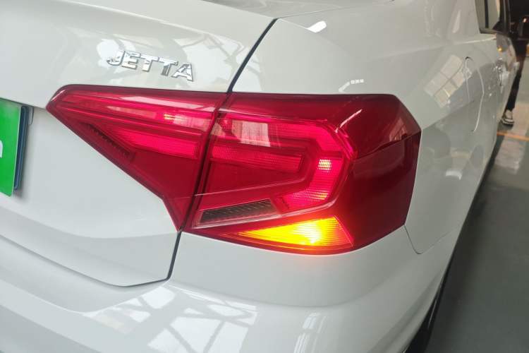 Used Volkswagen Jetta 2017 1.4L Manual Fashion Edition Right Rear Taillight