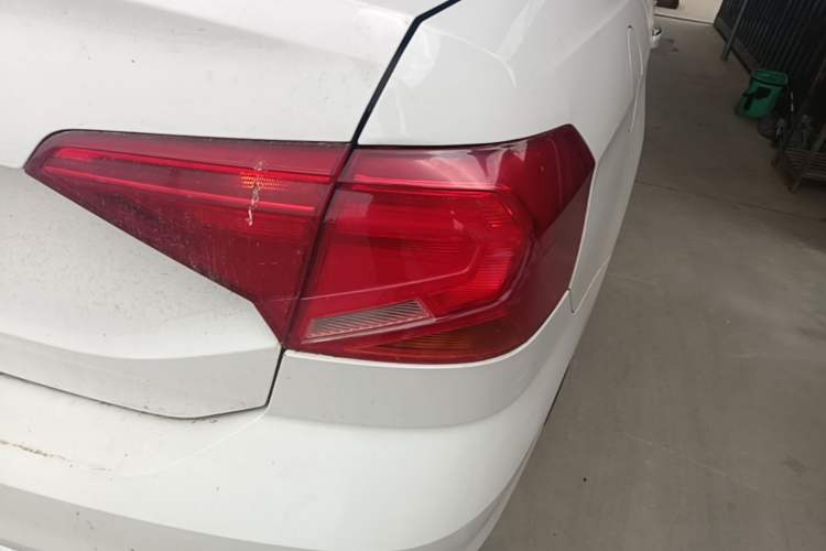 Used Volkswagen Jetta 2017 1.5L Manual Comfort Model Right Rear Taillight