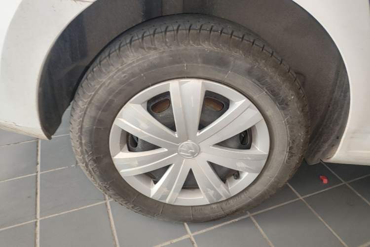 Used Volkswagen Jetta 2017 1.5L Manual Fashion Edition Right Rear Wheel Hub