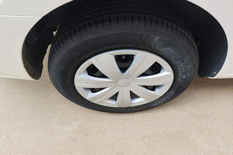 Used Volkswagen Jetta 2017 1.5L Manual Fashion Edition Right Rear Wheel Hub