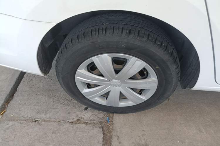 Used Volkswagen Jetta 2017 1.5L Automatic Fashion Model Right Rear Wheel Hub