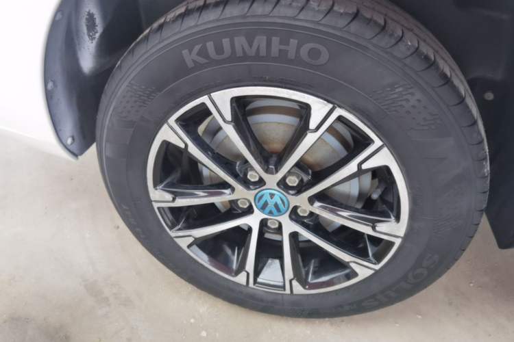 Used Volkswagen Jetta 2017 1.5L Automatic Fashion Model Right Rear Wheel Hub