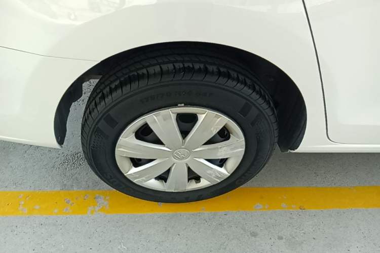 Used Volkswagen Jetta 2017 1.5L Manual Fashion Edition Right Rear Wheel Hub