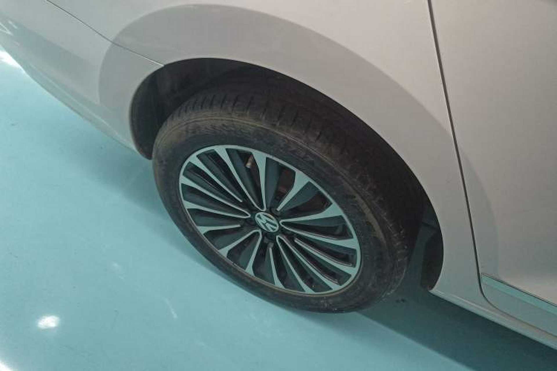 Used Volkswagen Jetta 2017 1.5L Automatic Comfort Model Right Rear Wheel Hub