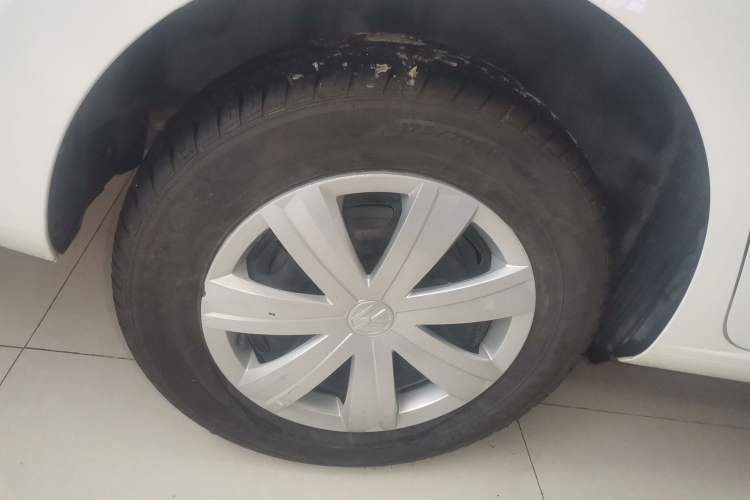 Used Volkswagen Jetta 2017 1.5L Manual Fashion Edition Right Rear Wheel Hub