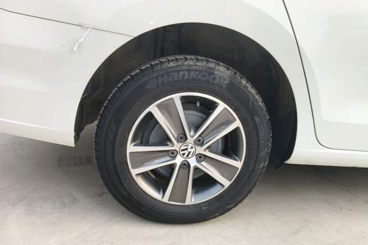 Used Volkswagen Jetta 2017 1.5L Manual Fashion Edition Right Rear Wheel Hub