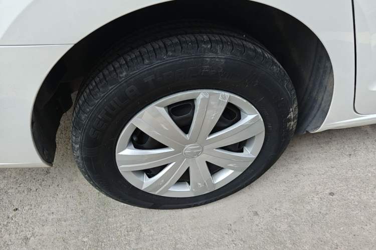Used Volkswagen Jetta 2017 1.5L Manual Fashion Edition Right Rear Wheel Hub