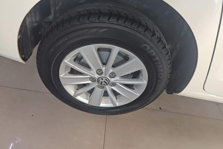 Used Volkswagen Jetta 2017 1.5L Automatic Fashion Model Right Rear Wheel Hub