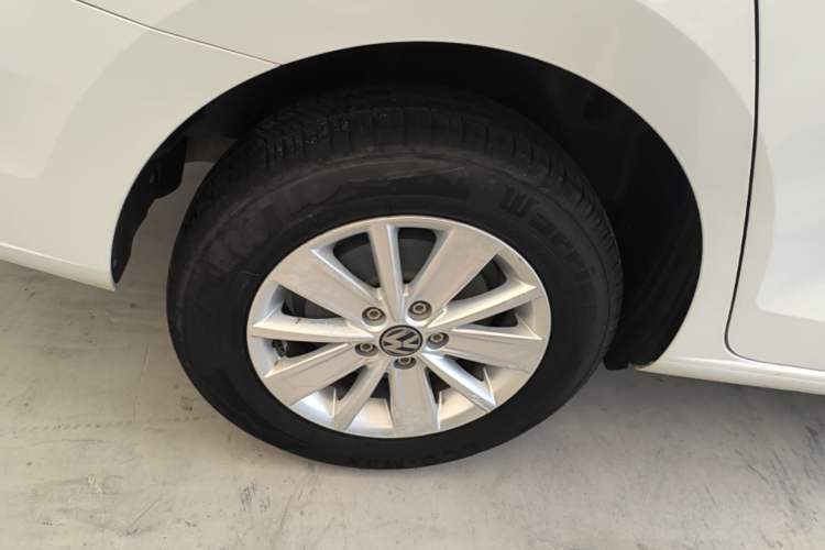 Used Volkswagen Jetta 2017 1.5L Automatic Fashion Model Right Rear Wheel Hub