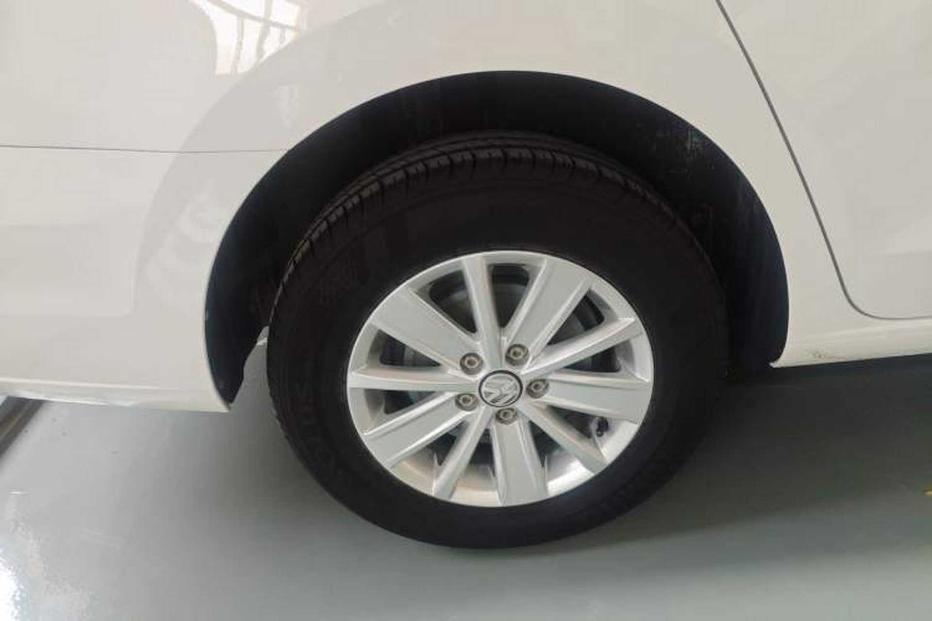 Used Volkswagen Jetta 2017 1.4L Manual Fashion Edition Right Rear Wheel Hub