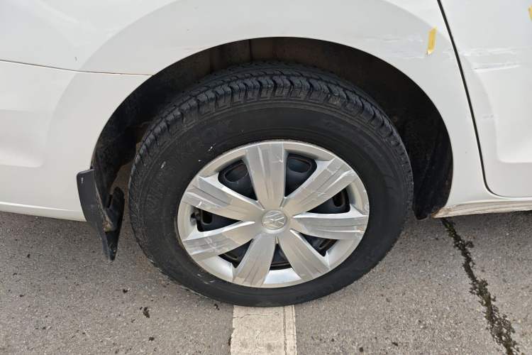 Used Volkswagen Jetta 2017 1.5L Manual Fashion Edition Right Rear Wheel Hub