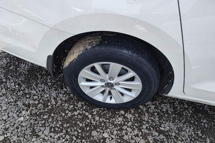 Used Volkswagen Jetta 2017 1.5L Manual Fashion Edition Right Rear Wheel Hub