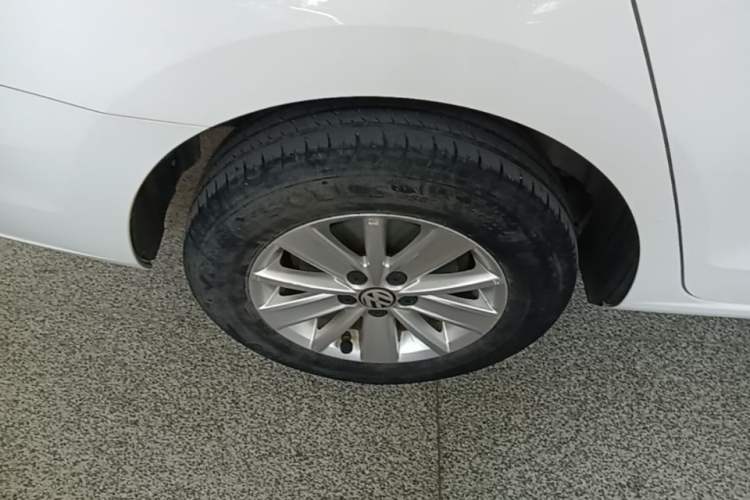 Used Volkswagen Jetta 2017 1.5L Automatic Fashion Model Right Rear Wheel Hub