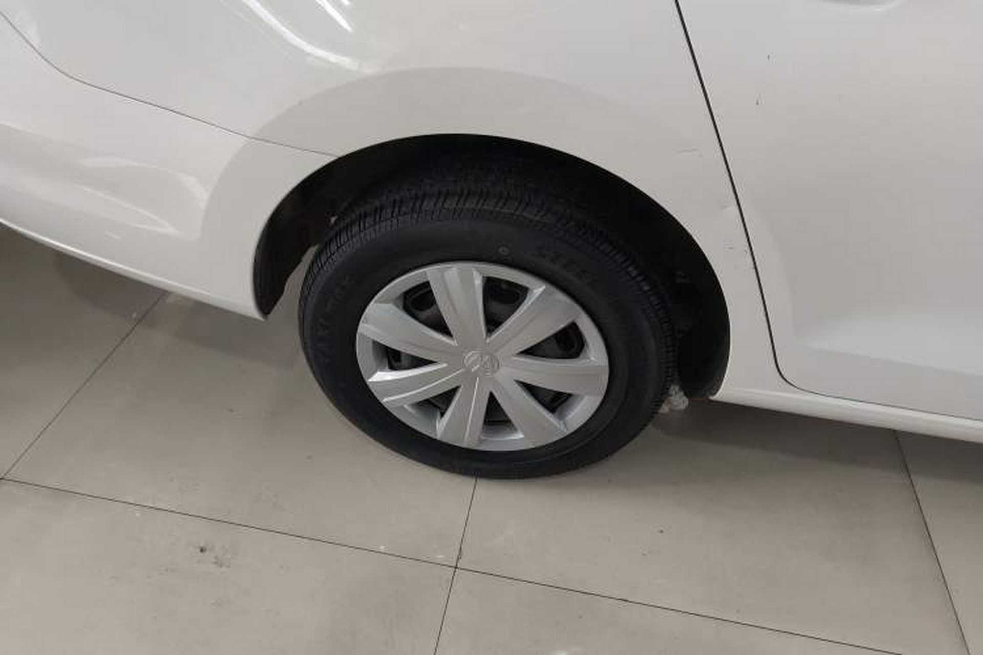 Used Volkswagen Jetta 2017 1.4L Manual Fashion Edition Right Rear Wheel Hub