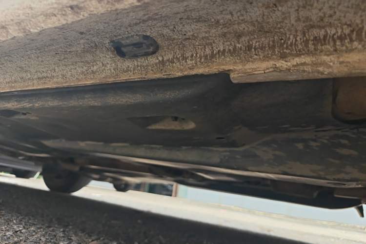 Used Volkswagen Jetta 2017 1.5L Manual Fashion Edition Right Side Sill