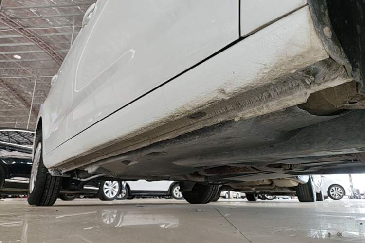 Used Volkswagen Jetta 2017 1.4L Manual Fashion Edition Right Side Sill