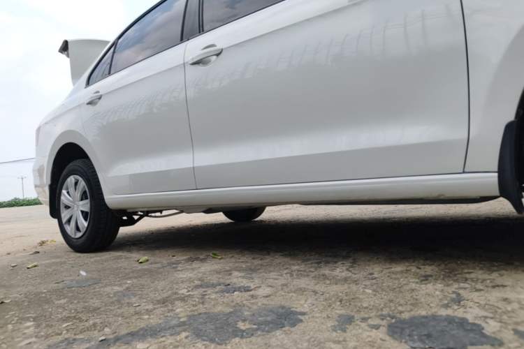 Used Volkswagen Jetta 2017 1.5L Manual Fashion Edition Right Side Sill