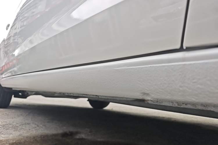 Used Volkswagen Jetta 2017 1.4L Manual Fashion Edition Right Side Sill