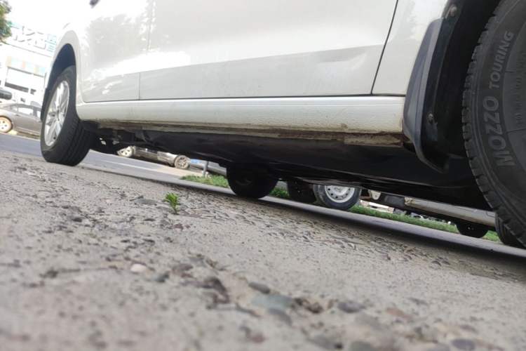 Used Volkswagen Jetta 2017 1.4L Manual Fashion Edition Right Side Sill